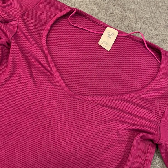 FREE PEOPLE Ruffle Shoulder long sleeved top FUCHSIA XS - Picture 5 of 11